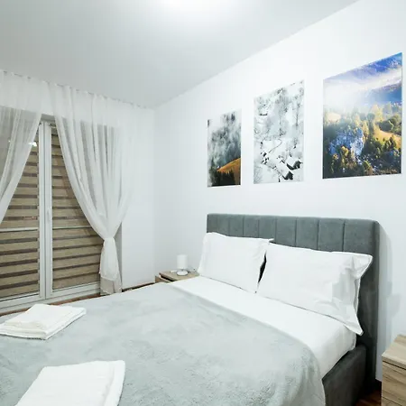 Apartment Ellena *